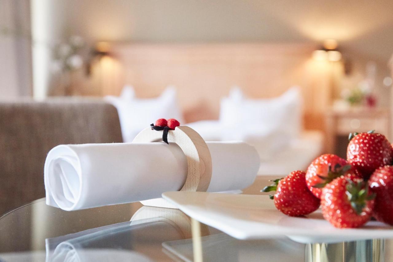 Hotel Restaurant Zur Sonne St. Peter 외부 사진